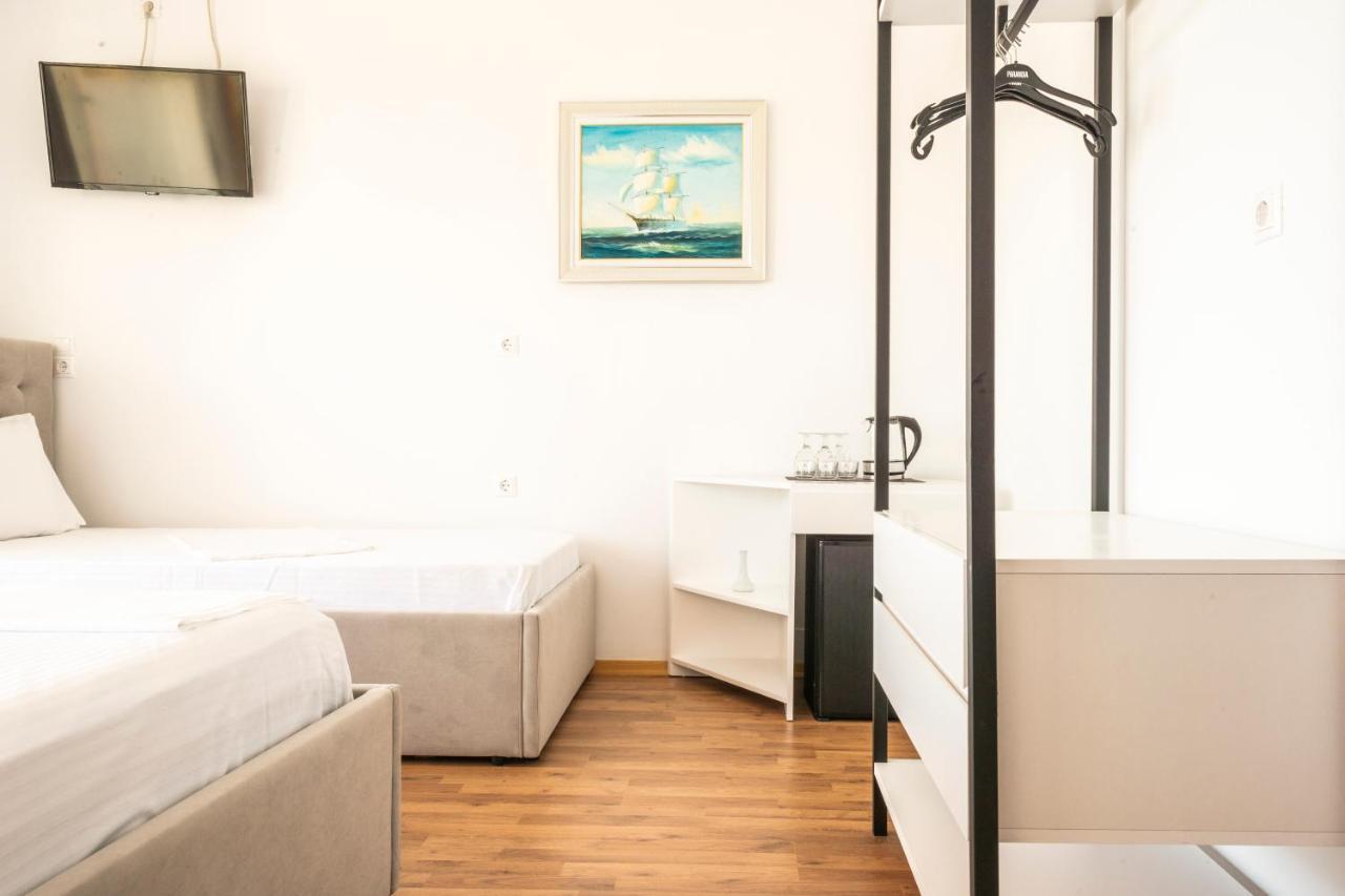 Ionio Rooms I Himare Exterior foto